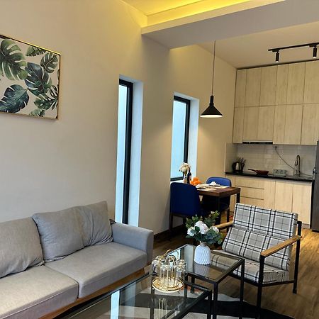 Luxe Paradise Residence 88 Tu Hoa Hanoi Eksteriør billede